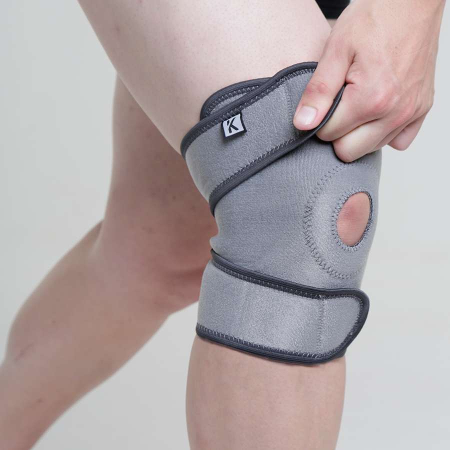 Neoprene Knee Support-Universal (fits up to 60cm) - Humber Mobility Centre