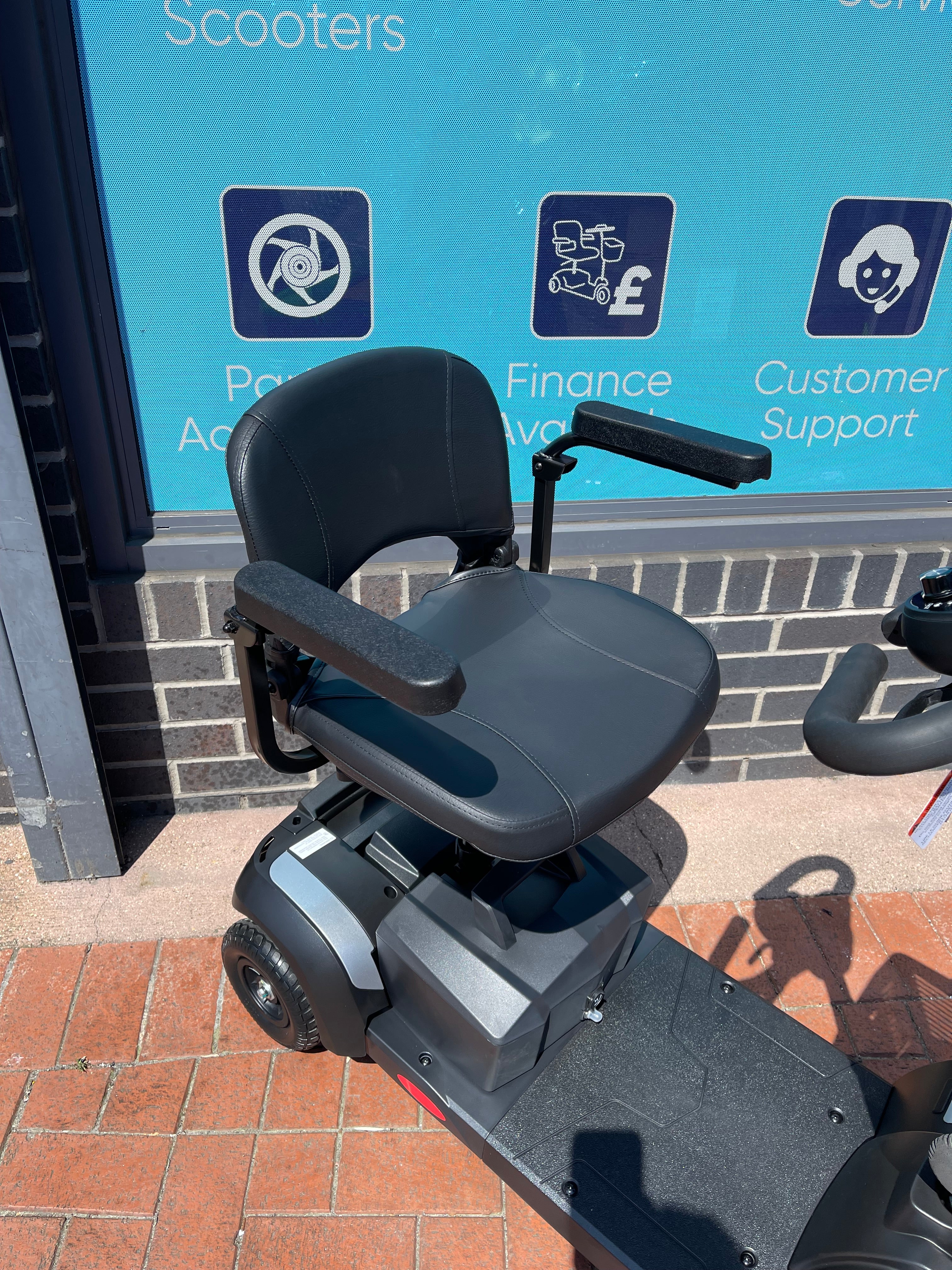 HMC 4 Series Elite 420B Boot Mobility Scooter 4mph - Humber Mobility Centre