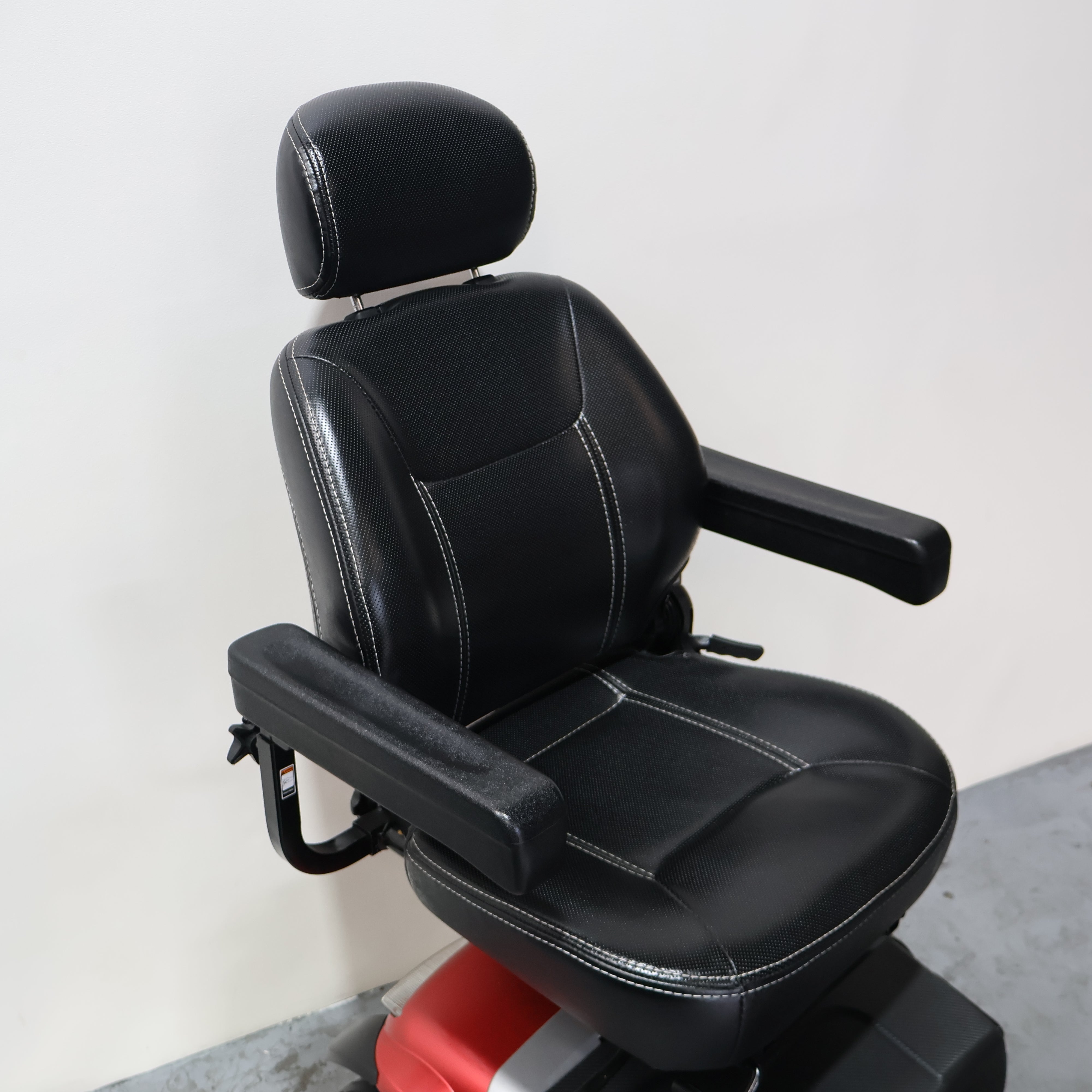 Electric Mobility Vecta Sport 8mph Mobility Scooter - Humber Mobility Centre