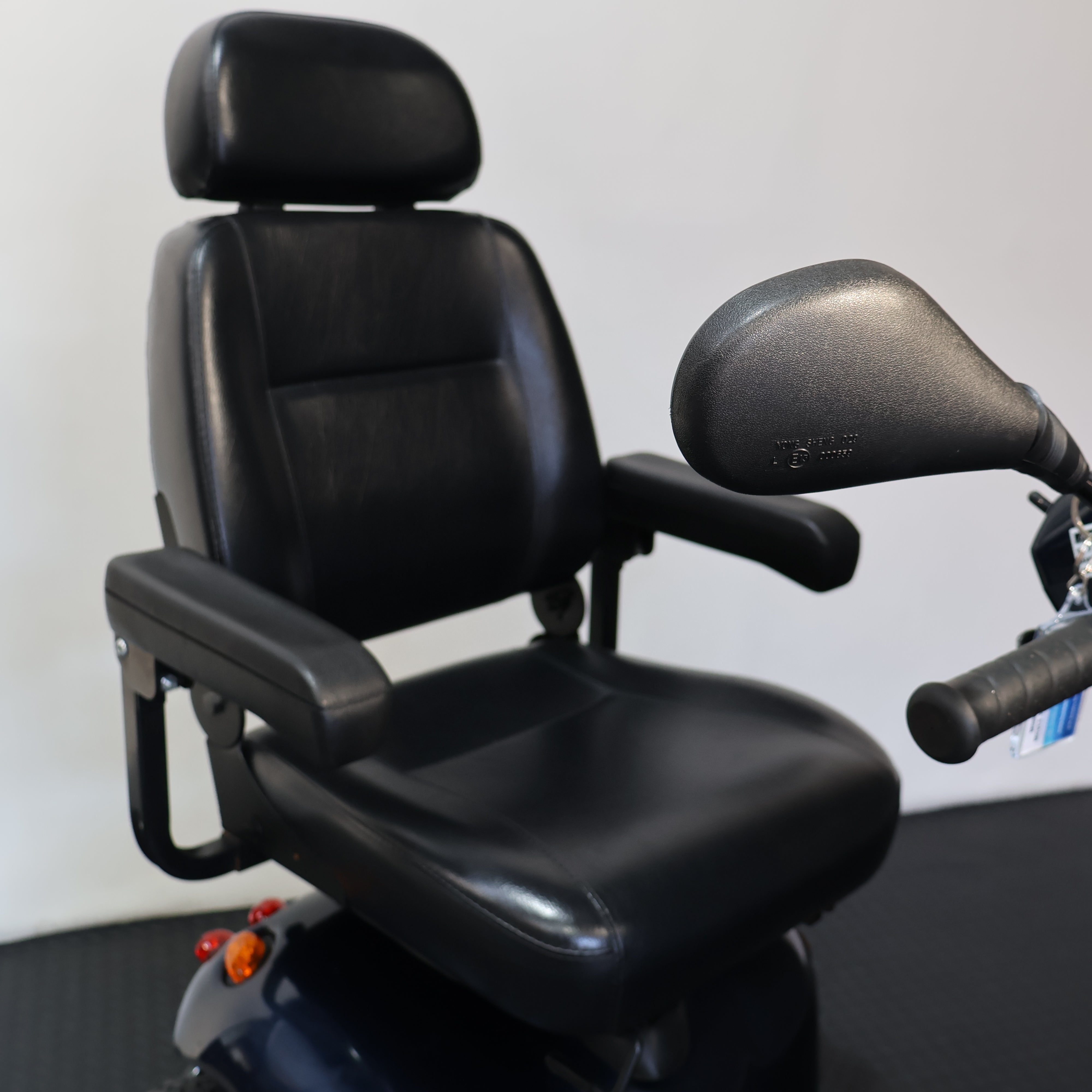 FreeRider Kensington S2 Mobility Scooter 8mph - Humber Mobility Centre