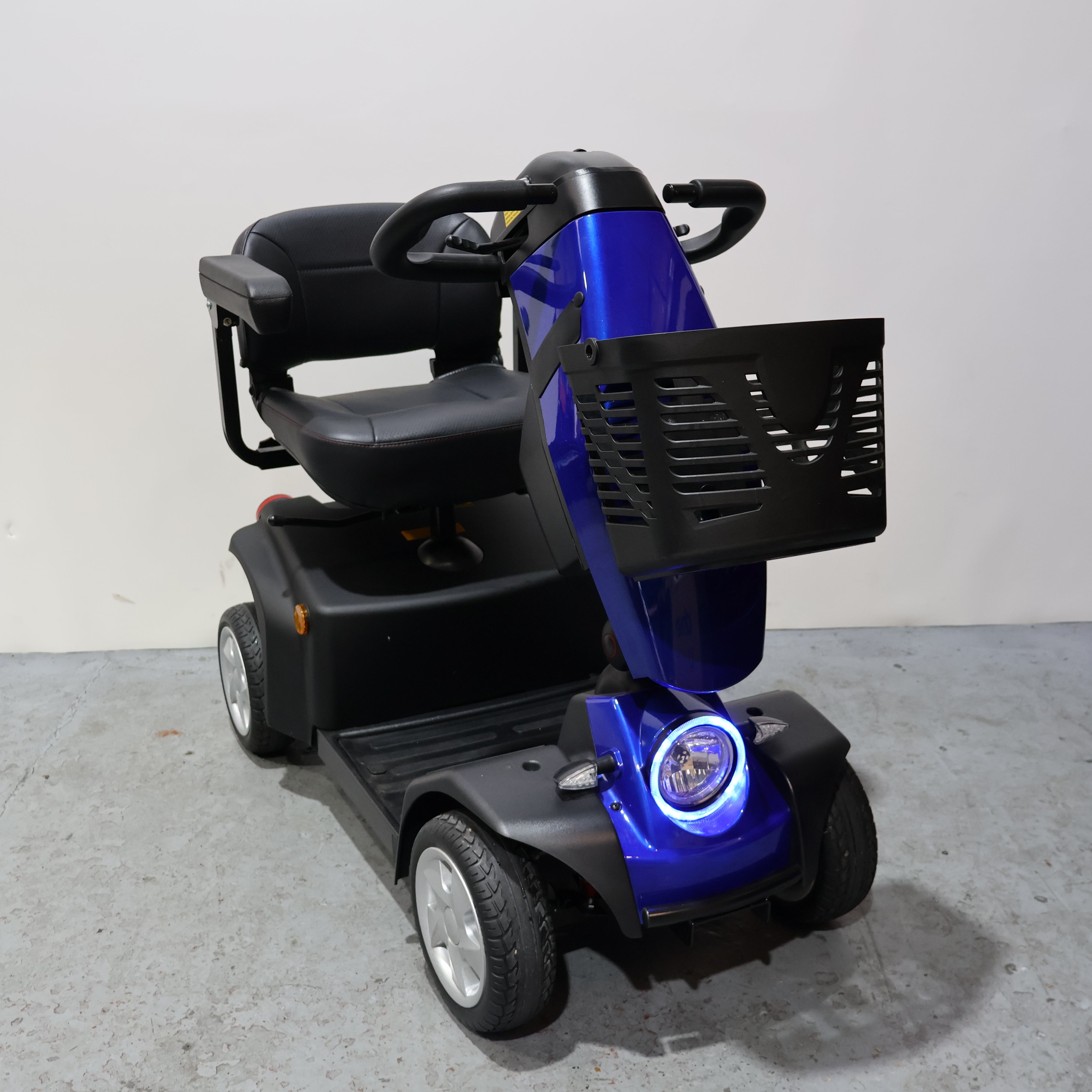 Freerider FR1 City Compact Electric Mobility Scooter Blue 4 mph Ex Demo - Humber Mobility Centre
