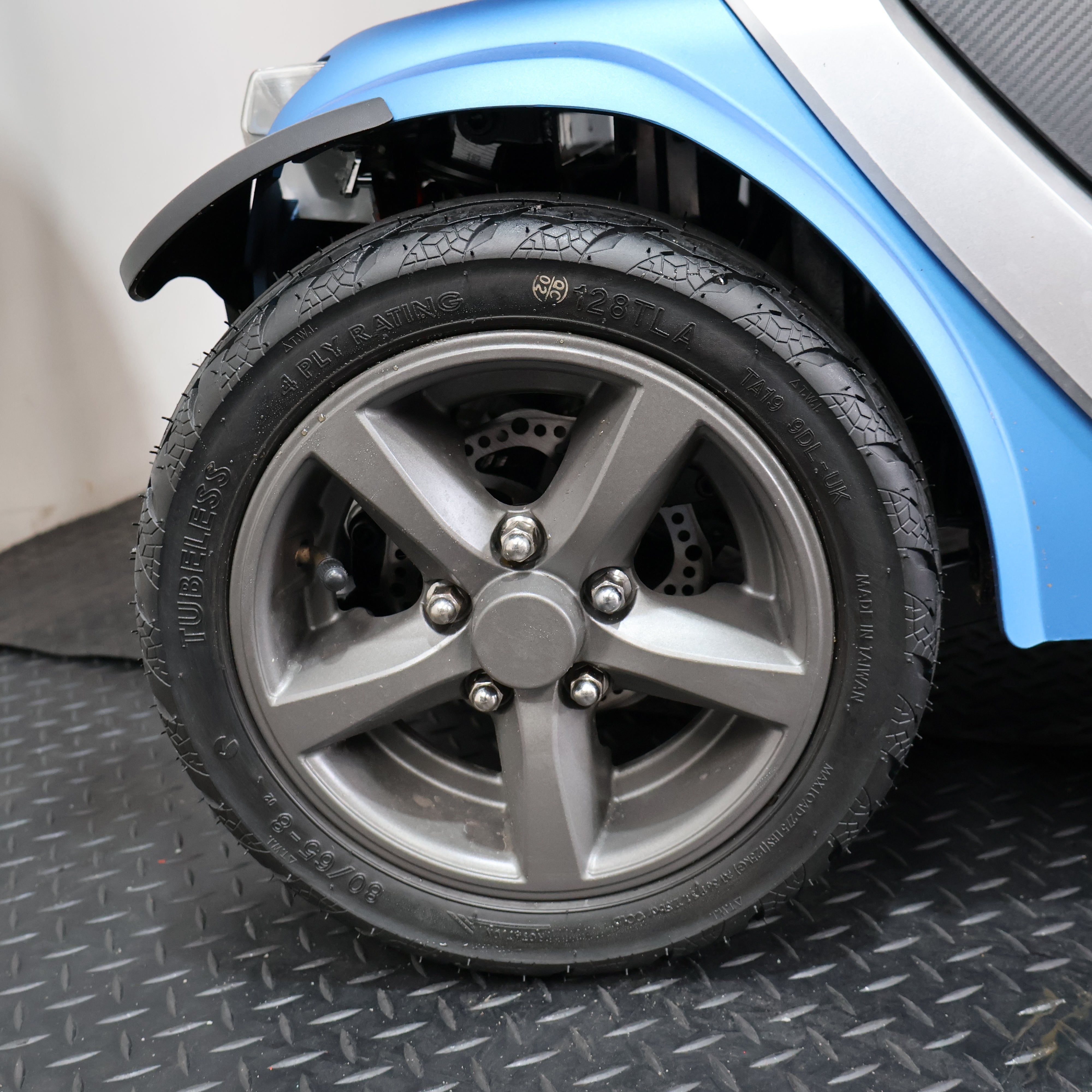 Rascal Mobility Vecta Sport Electric Mobility Scooter 8mph - Humber Mobility Centre