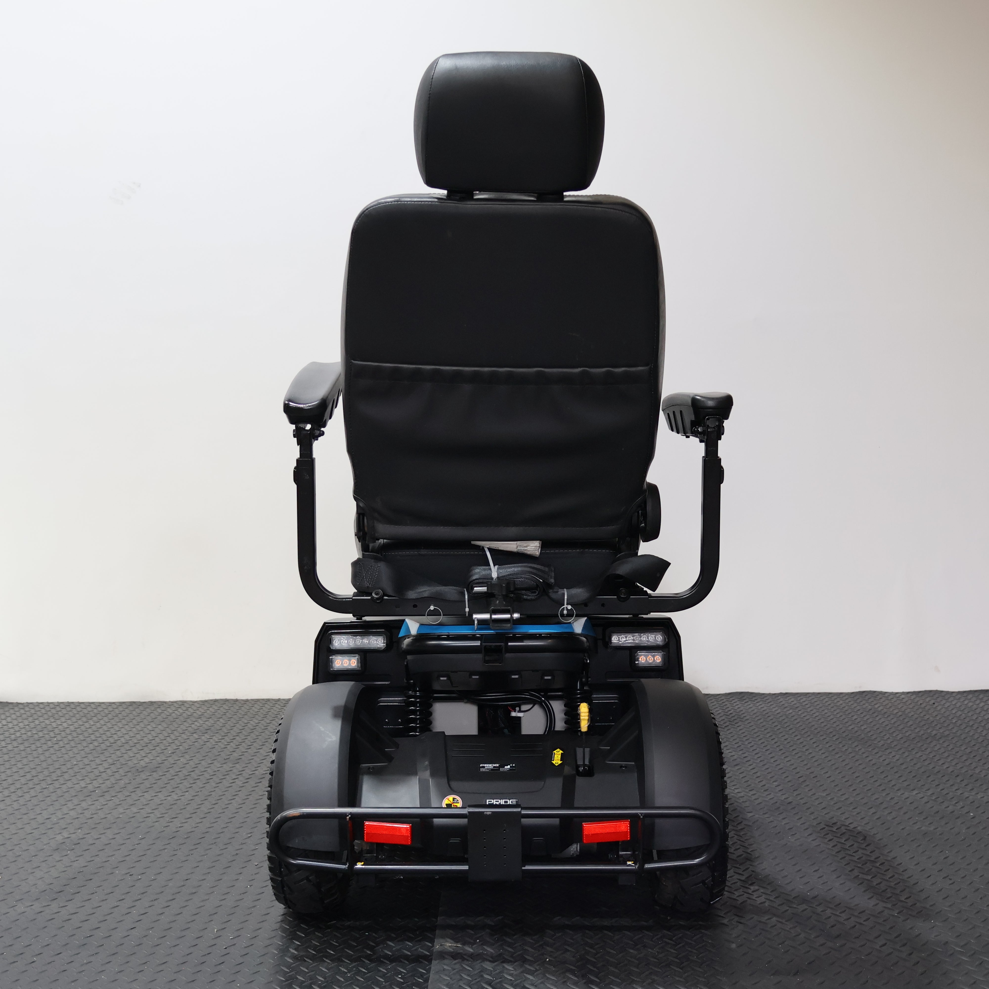 Pride Atmos Electric Mobility Scooter 8mph - Humber Mobility Centre