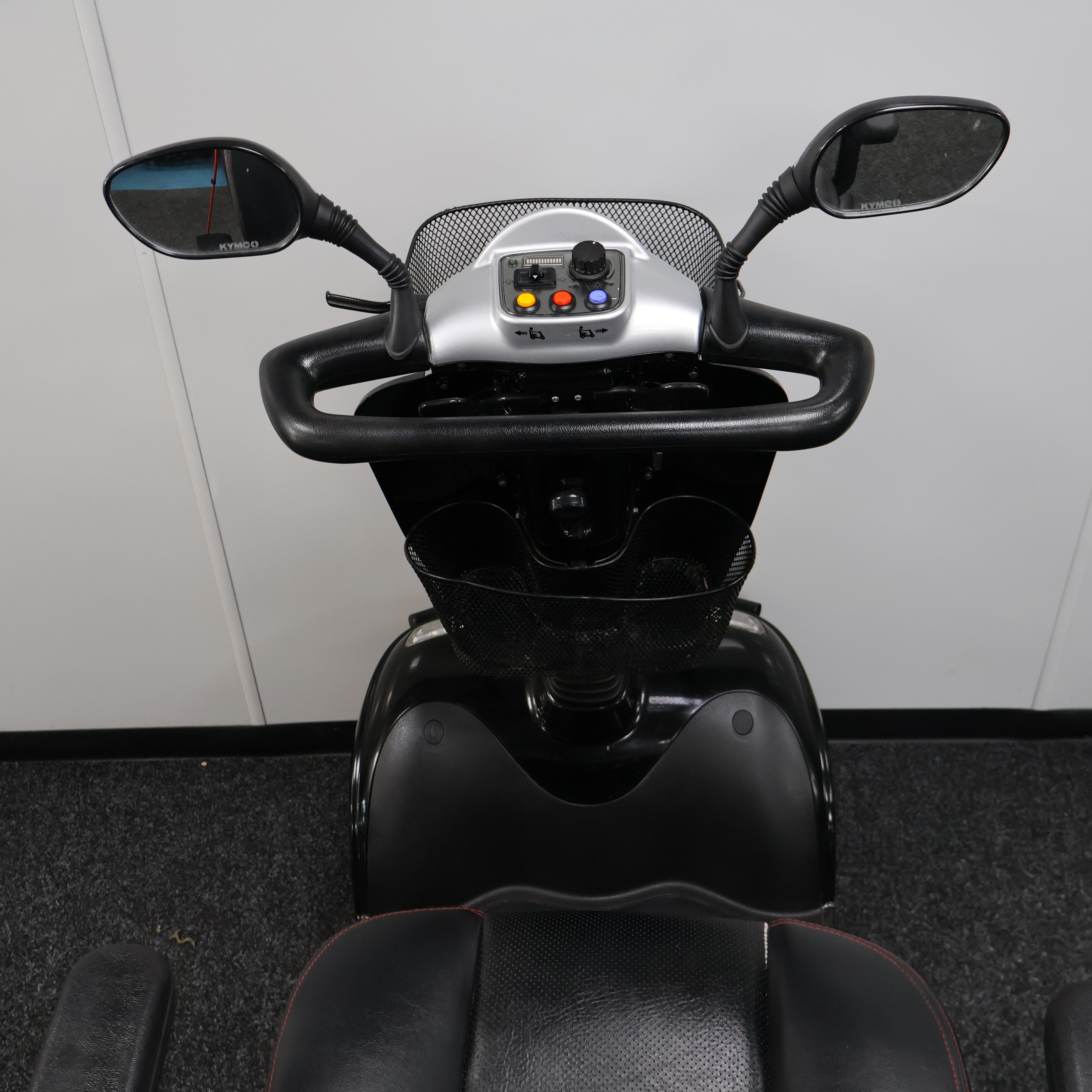 Kymco Maxi XLS Black Electric Mobility Scooter 8mph - Humber Mobility Centre