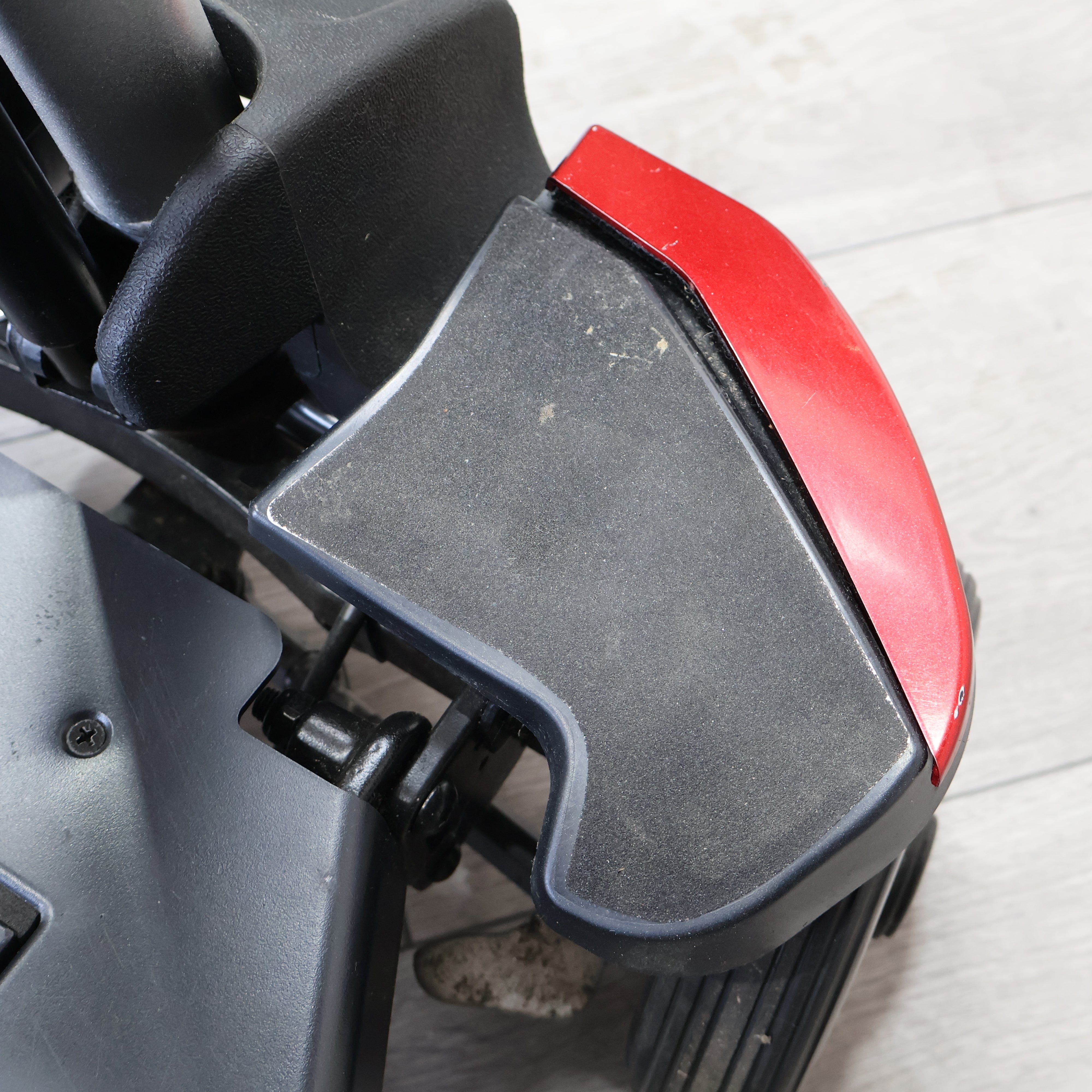 Monarch Solax Easy Life Electric Mobility Scooter 4mph - Humber Mobility Centre