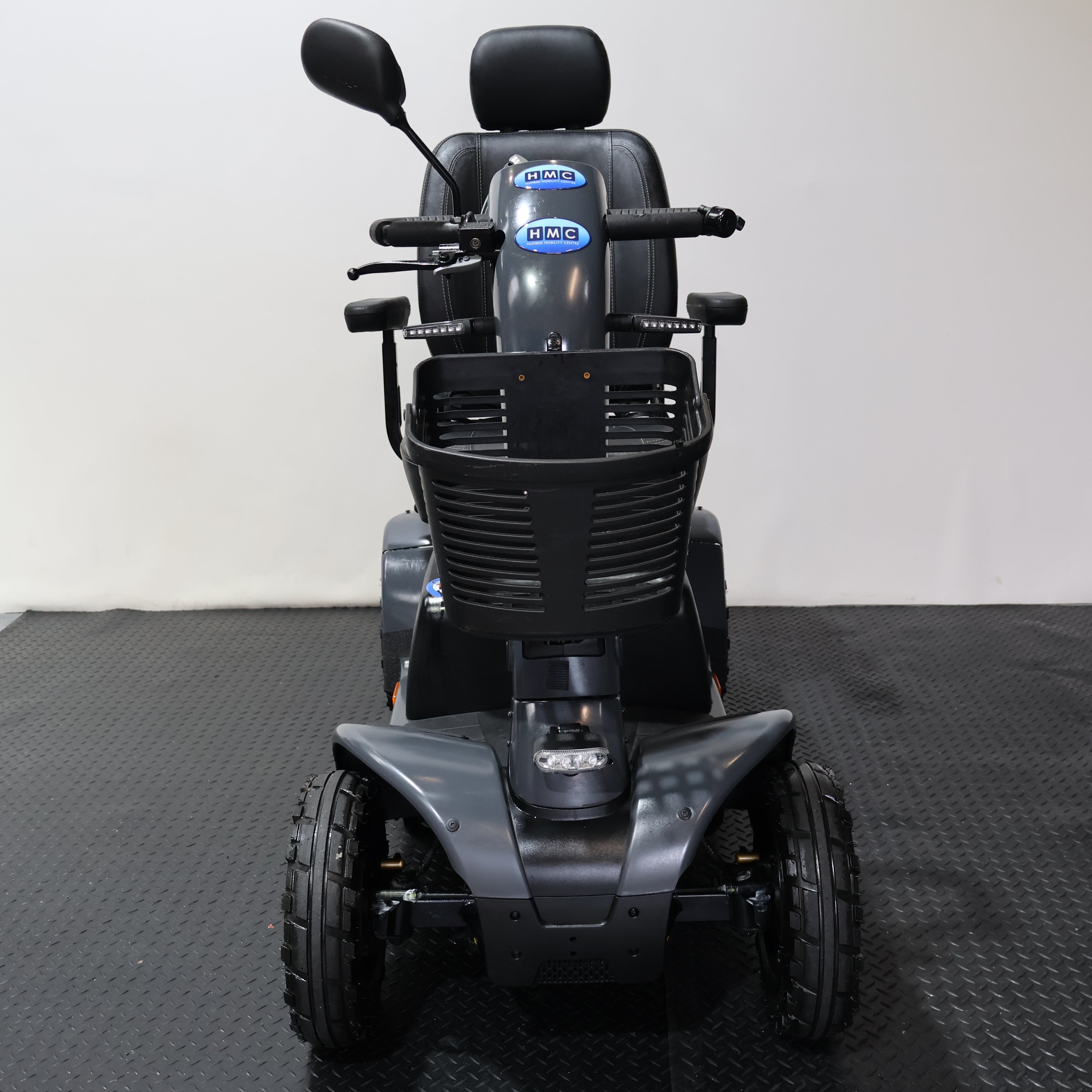 Pride Pursuit 2.0 Lithium Electric Mobility Scooter All Terrain 8mph - Humber Mobility Centre