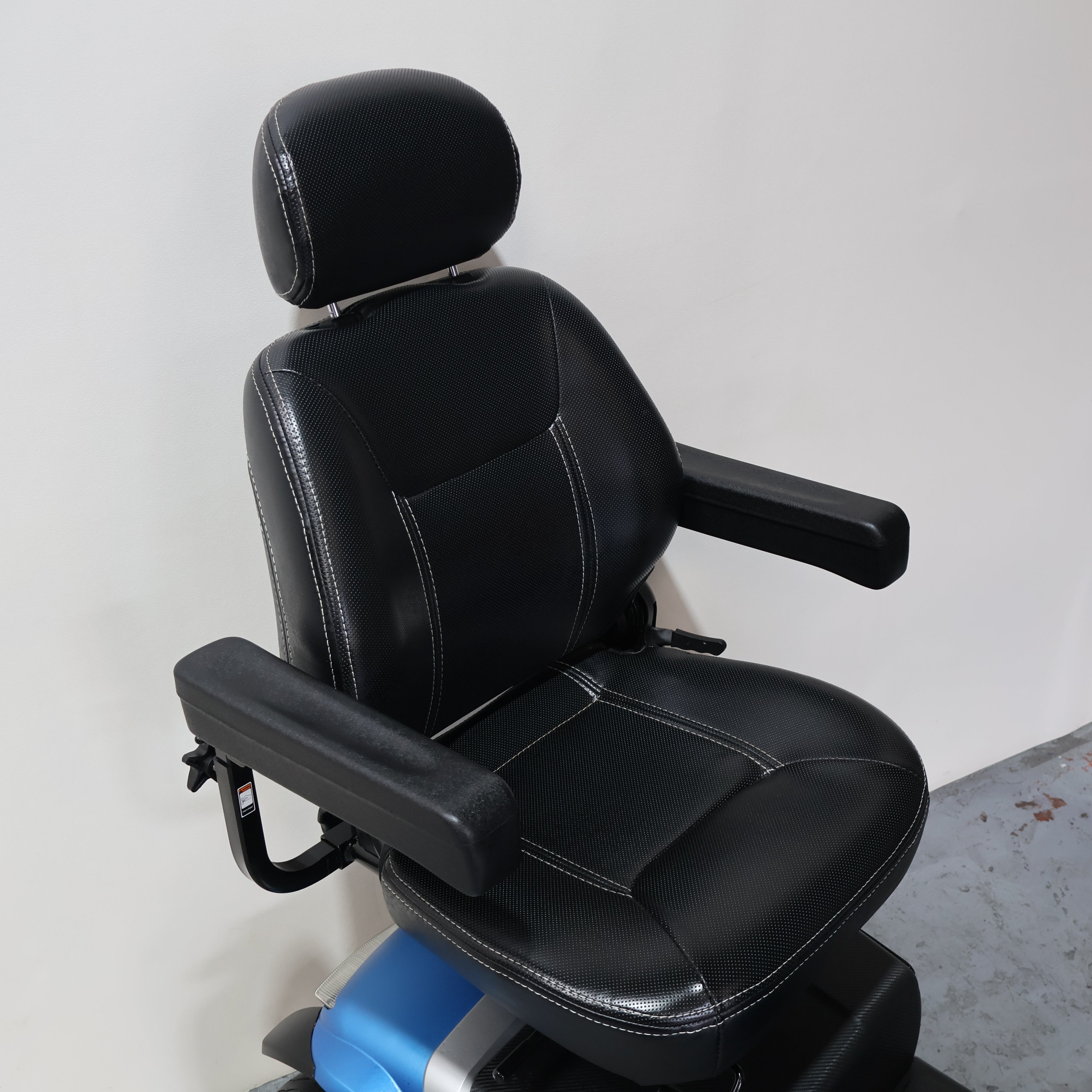 Rascal Vecta Sport Electric Mobility 8mph - Humber Mobility Centre